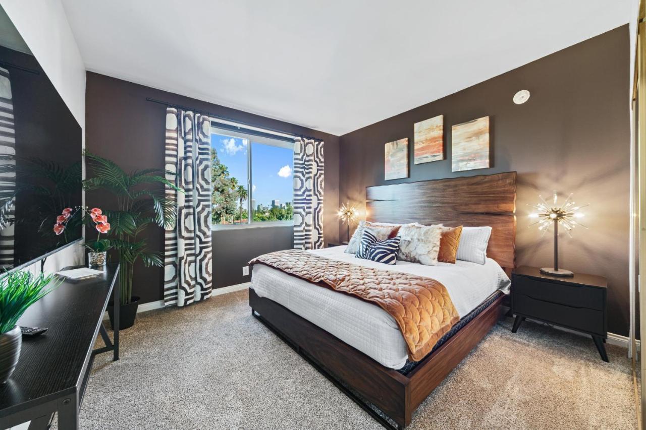 Beverly Hills 2 Bed 2 Bath Penthouse With Den And Parking 414 로스앤젤레스 외부 사진