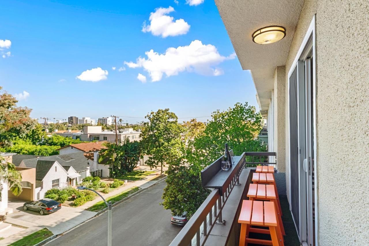 Beverly Hills 2 Bed 2 Bath Penthouse With Den And Parking 414 로스앤젤레스 외부 사진