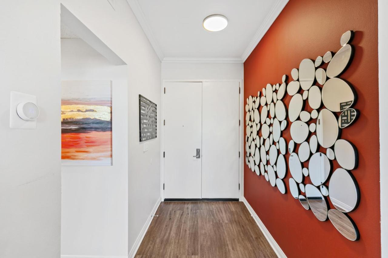 Beverly Hills 2 Bed 2 Bath Penthouse With Den And Parking 414 로스앤젤레스 외부 사진
