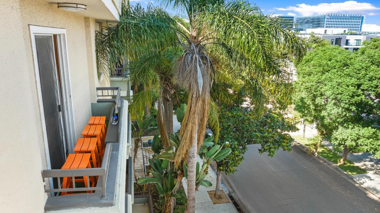 Beverly Hills 2 Bed 2 Bath Penthouse With Den And Parking 414 로스앤젤레스 외부 사진