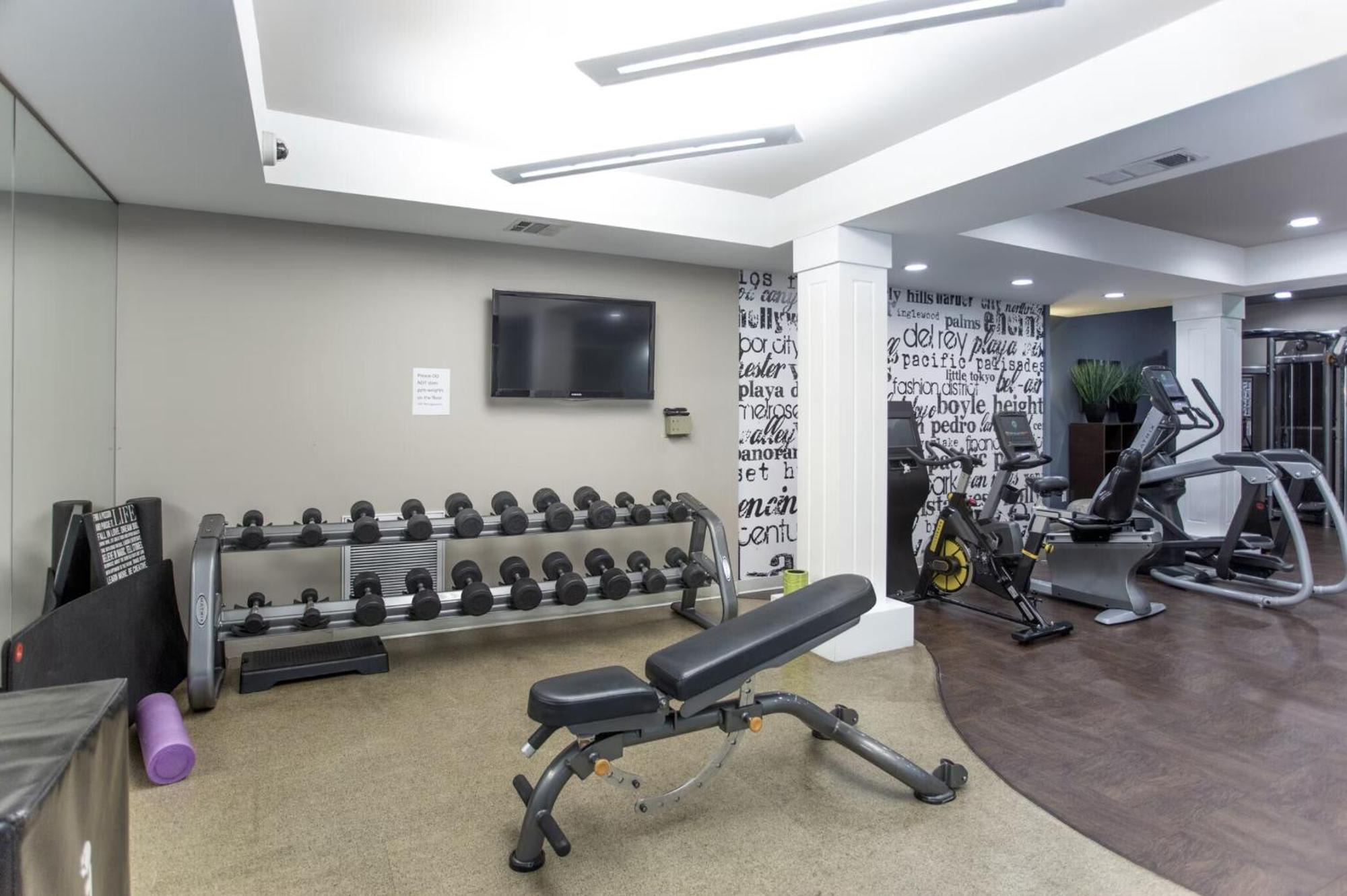 Beverly Hills 2 Bed 2 Bath Penthouse With Den And Parking 414 로스앤젤레스 외부 사진